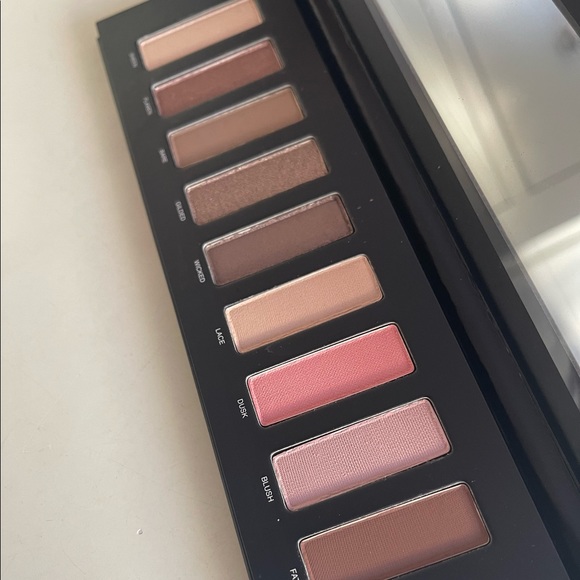 Studio Makeup Easy to Wear Palette - Picture 6 of 7